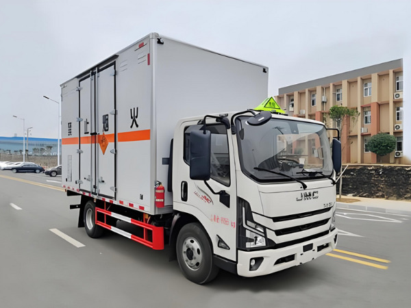 江鈴5噸煙花爆竹運(yùn)輸車 江鈴5噸煙花爆竹運(yùn)輸車
