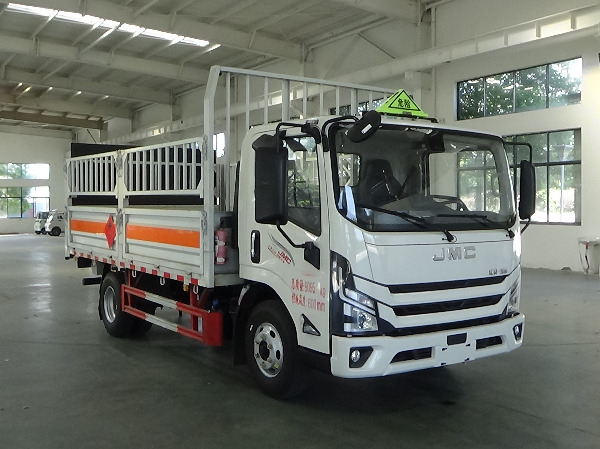 江鈴5噸氣瓶運(yùn)輸車